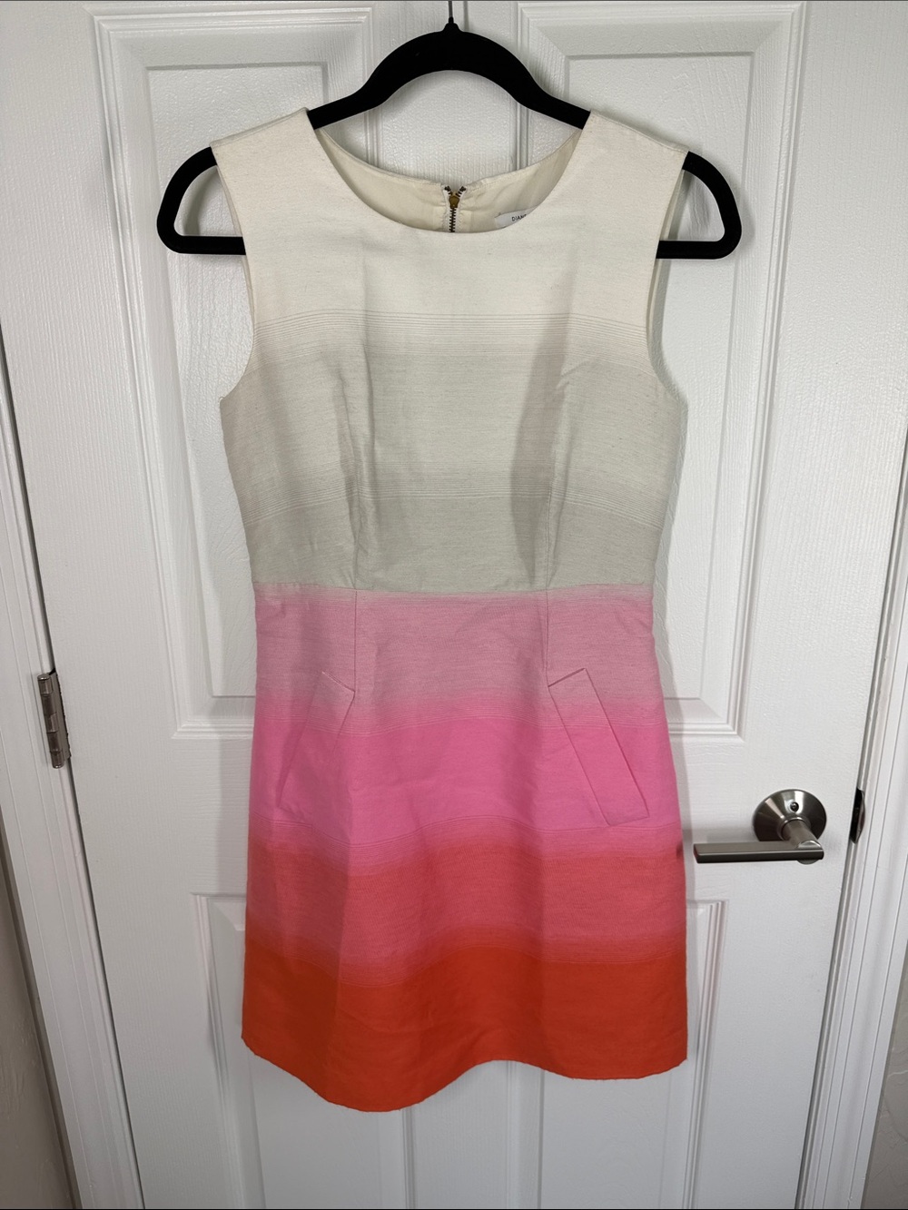 Diane Von Furtenberg Carpreena Two graduated stripe sheath dress size 4